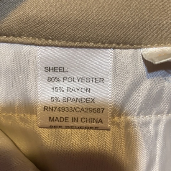 Golf Capri pants khaki NWT - Picture 5 of 5